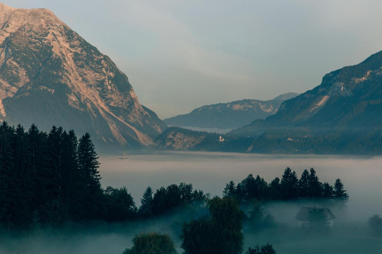 Imlauer Hotel Schloss Pichlarn Aigen im Ennstal Exterior photo View of the lake