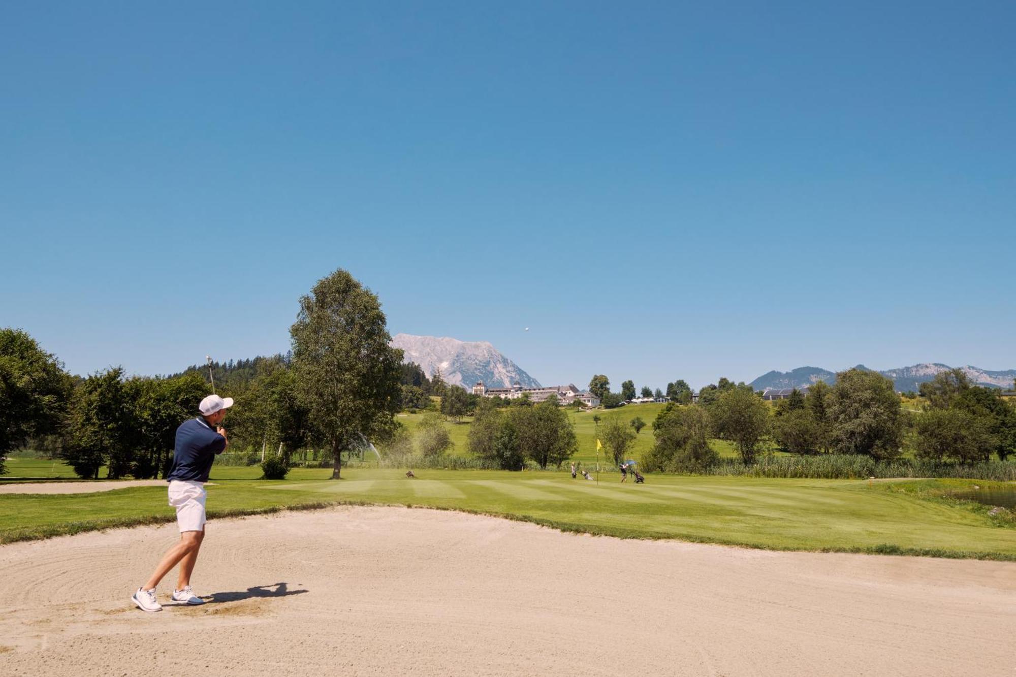 Imlauer Hotel Schloss Pichlarn Aigen im Ennstal Exterior photo Golf course in the resort
